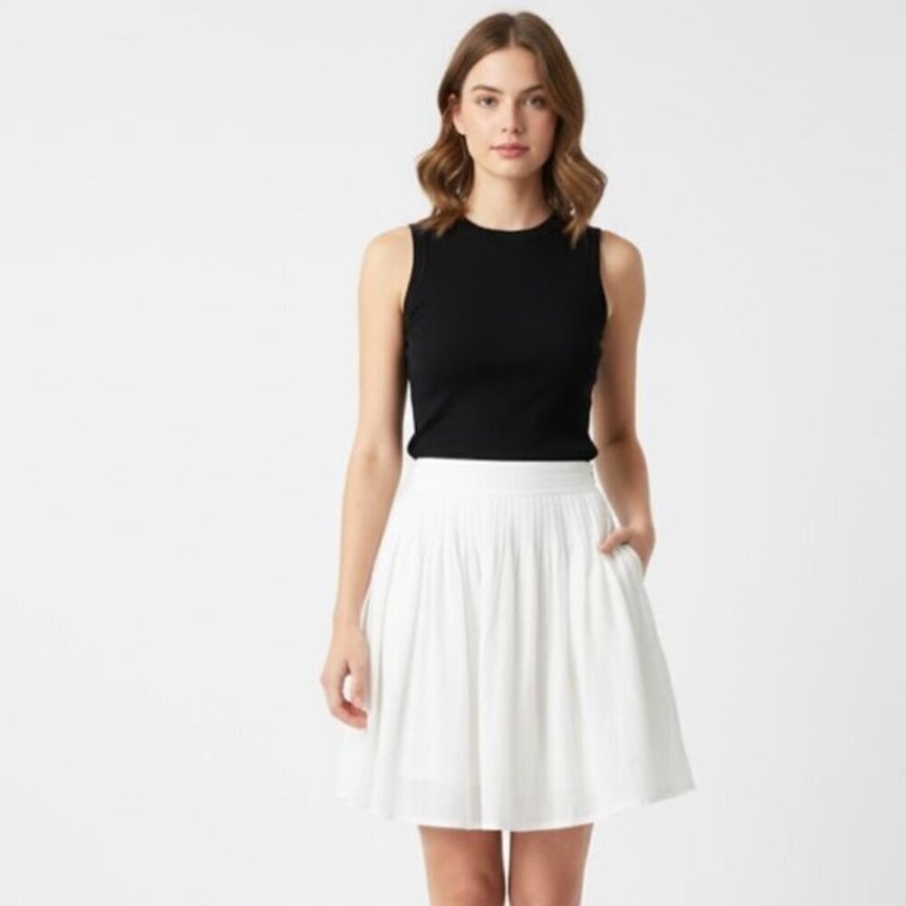 Banana Republic White Pleated Women's Mini Skirt Size 14